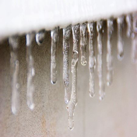 Image of icicles on house